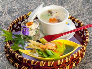 【夕食一例】心を込めて作った見目美しい品々をどうぞ。