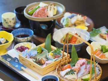 *【夕食一例】ちょっと贅沢に夕食グレードアップ「竹会席」