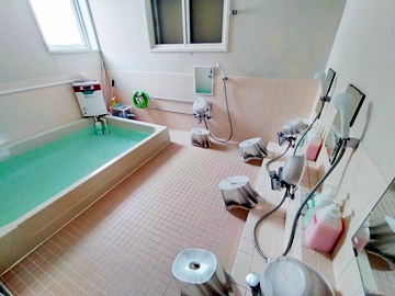 *【男性大浴場】旅の疲れを癒す大浴場。のんびりご入浴をお楽しみ下さい。