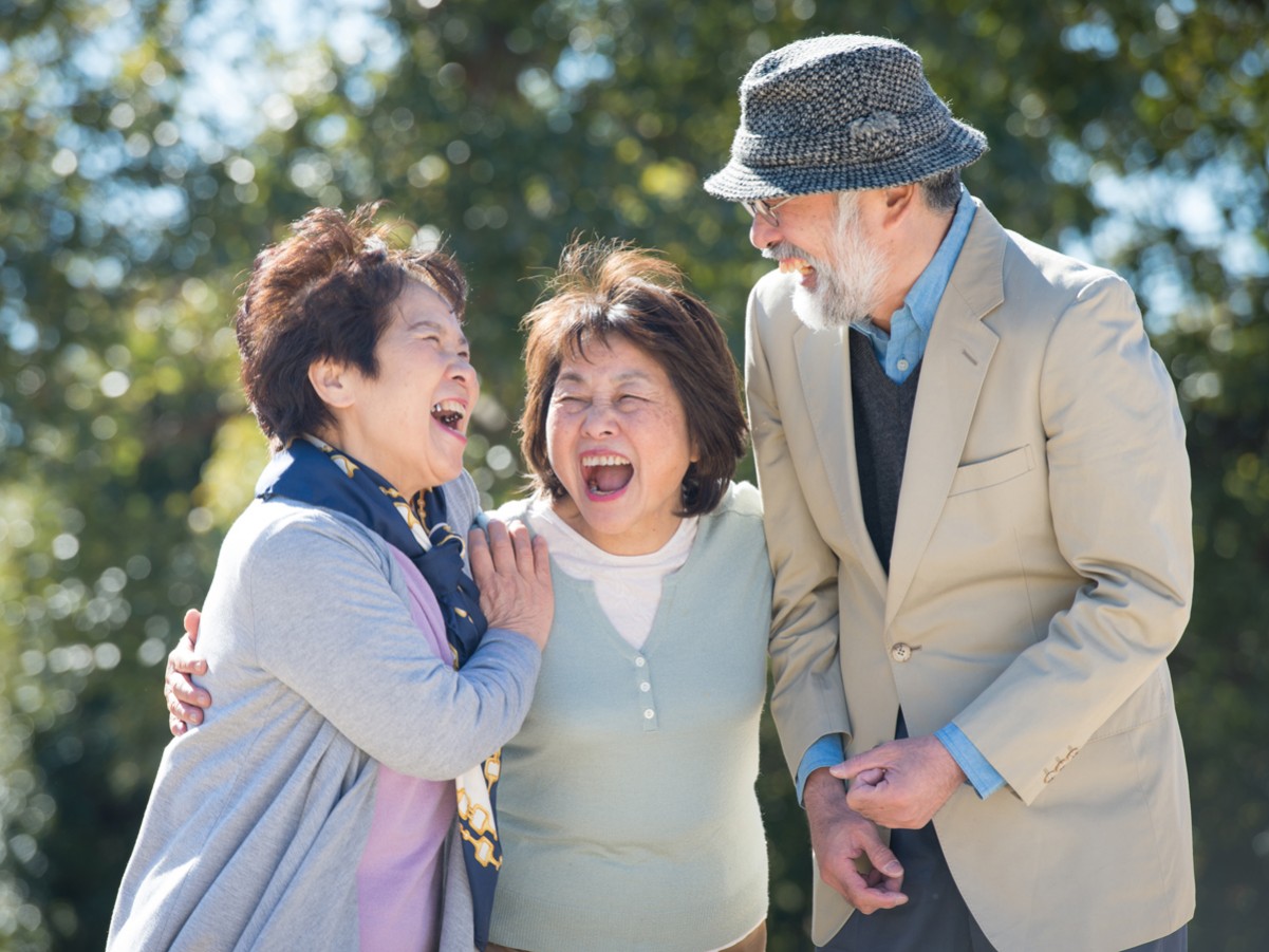 **シニアの皆さまはお得な価格でご案内。