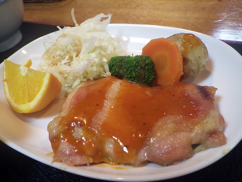 *【夕食一例】柔らかくてボリューミー！あたたかいご飯との相性抜群です。