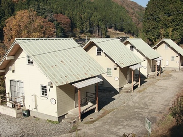 *【バンガロー外観】各々違った内装のバンガローになっています