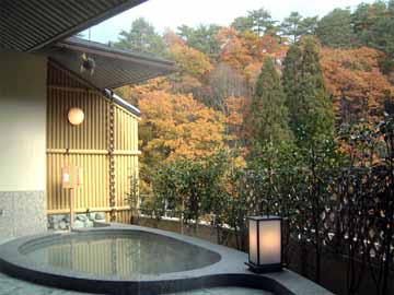 *【天然温泉露天風呂】花見、新緑、紅葉、雪見を堪能出来る、最上階露天風呂。