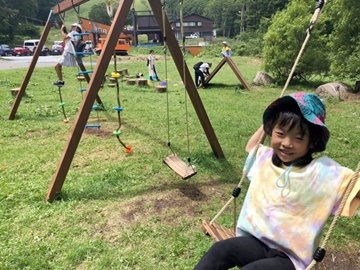 *遊具・アスレチックでのびのび遊べます。子供たちも大満足◎ご両親もご安心ください。