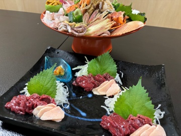 【お魚天国×やまが和牛プラン】馬刺しとお魚盛りが並ぶ、欲張りな夕食を。