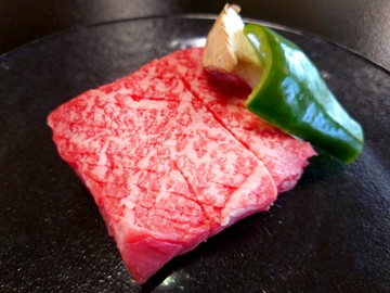 【夕食一例】山鹿自慢の「やまが和牛」ステーキ。