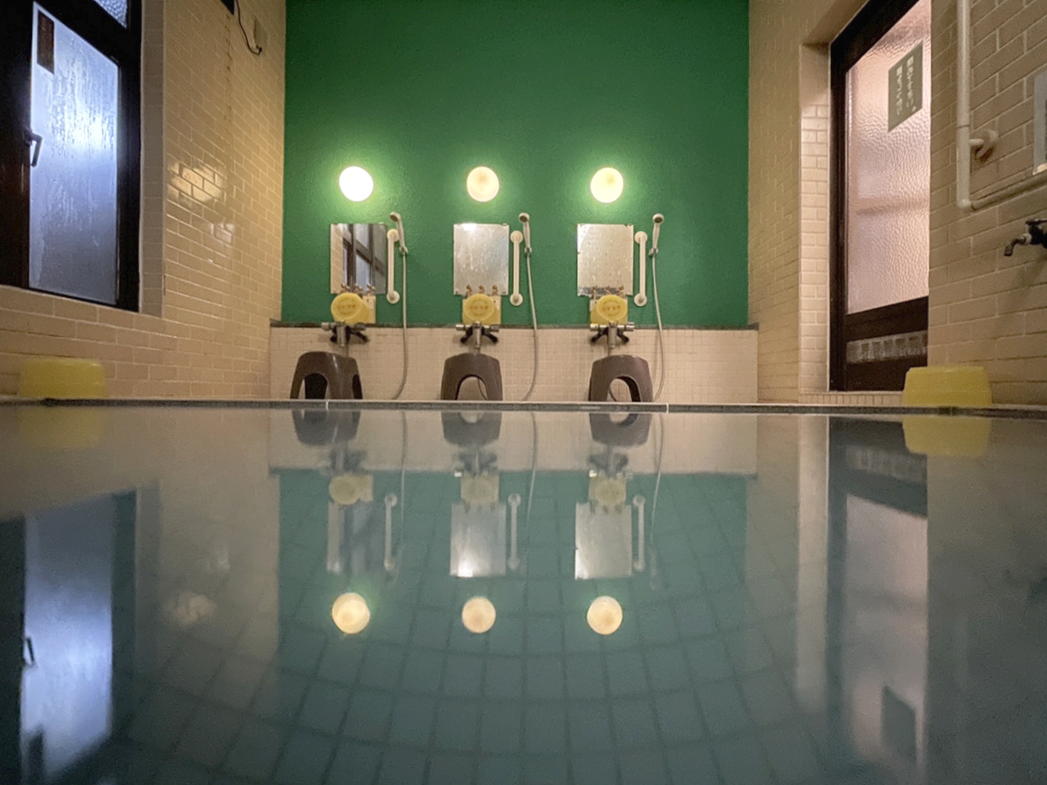 【大浴場一例】新緑をイメージした浴室