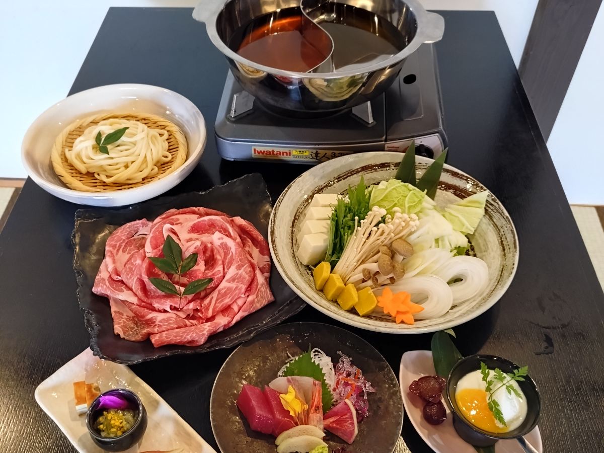 【熊野ポークしゃぶしゃぶ】『昆布出汁』と『和風出汁』でお楽しみください。