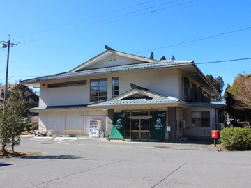 【外観】山陰自動車道安来ICより40分、奥出雲の仙境に位置する秘湯の宿です♪