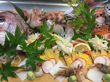 *【お料理一例/お造りの盛り合わせ】新鮮なので身の甘味絶品！