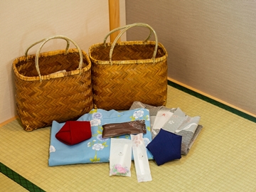 *【アメニティ】ヘアブラシ・歯ブラシ・男性用かみそり・浴衣、バスタオル・フェイスタオル