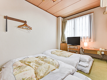 *【和室】バス・トイレ付きですので、ゆっくりお部屋でお寛ぎ下さい。