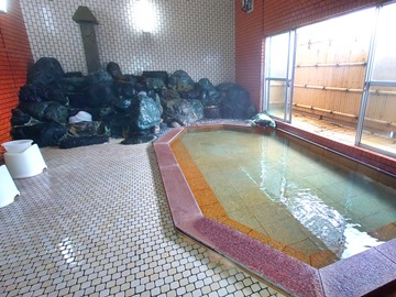 *大浴場（2か所男女入替）/開湯は809年・新潟県内で最も古い歴史がある温泉
