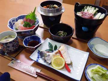 *夕食一例/お客様の年代やお好みでメニューのアレンジ可能です。