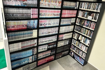 *【漫画コーナー】お気に入りの一冊を探す楽しみ。