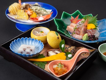 *【湯福プラン（夕食一例）】旬の幸、地元の幸を大切にした創作料理