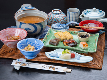 *【茶粥朝食（一例）】奈良名物の茶粥で朝から奈良の食文化体験を♪