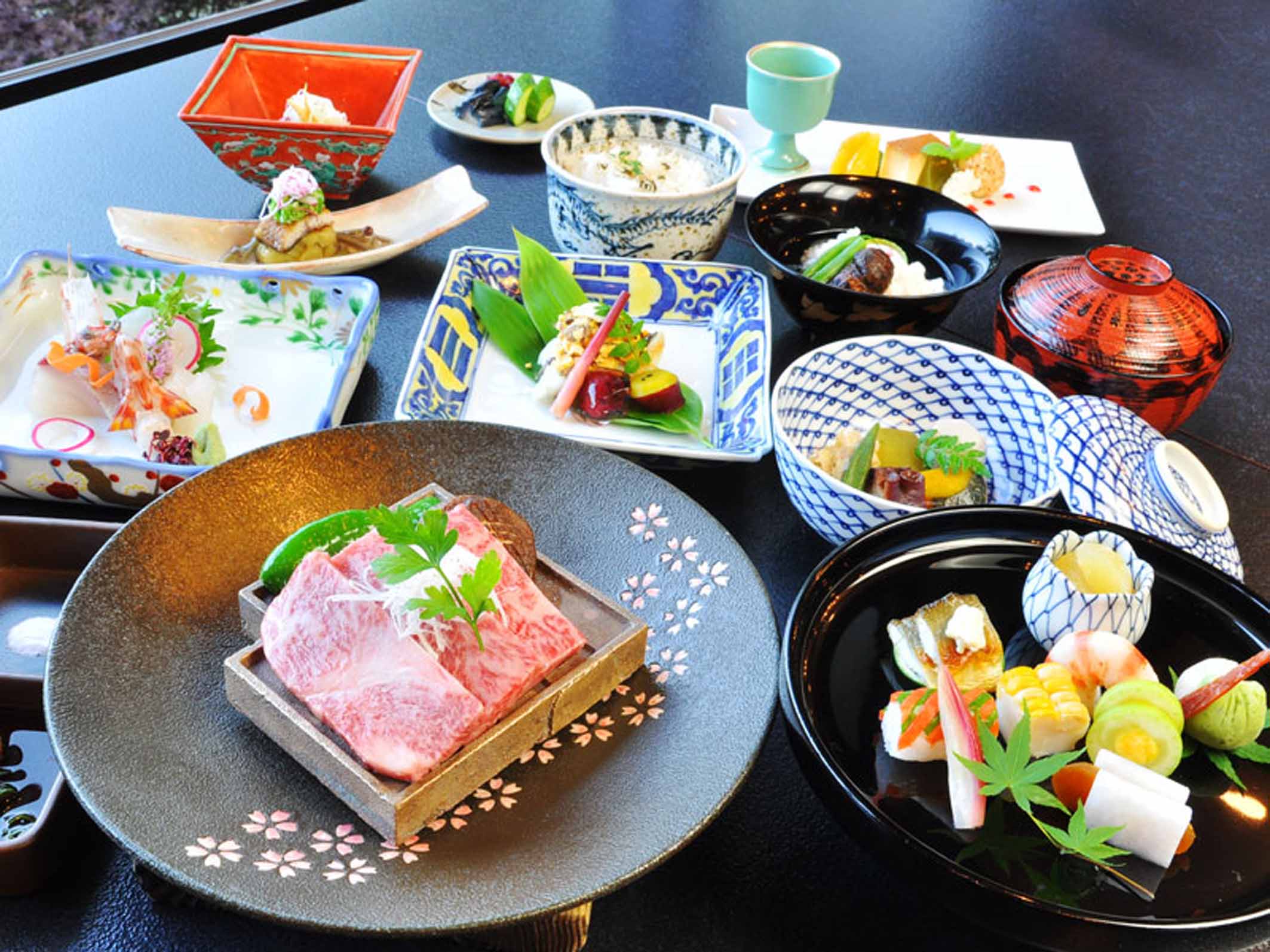 ＜和牛会席一例＞極上の和牛サーロイン☆最高の肉質、柔らかさにこだわり！