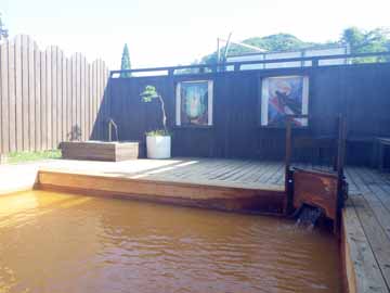 *【露天風呂】かぐやの湯。開放的な空間で温泉を満喫。