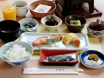 *【料理】朝食一例でございます。和定食をお召し上がりください。