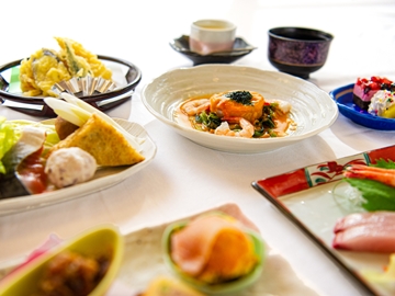*【夕食一例】定番プランよりグレードアップした内容の会席をご用意