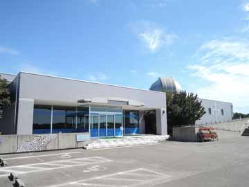 周辺観光地：星の観測館「満点星」（当館から車で15分）