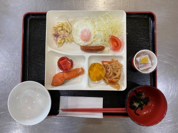 *朝食一例