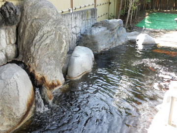 *【温泉】ゆっくり足を伸ばして、仕事や旅の疲れを取ってください。