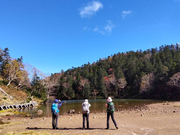 *【トレッキング・登山】友と共に、自然との絆を深める山旅へ（イメージ）