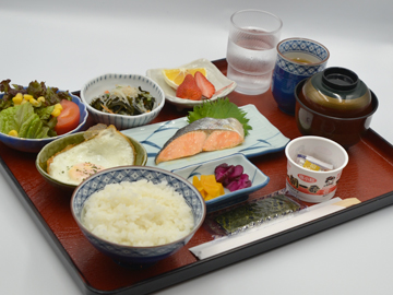 【朝食一例】
