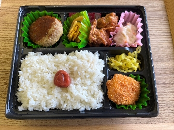 *ご朝食お弁当一例（内容は日替わりとなります）