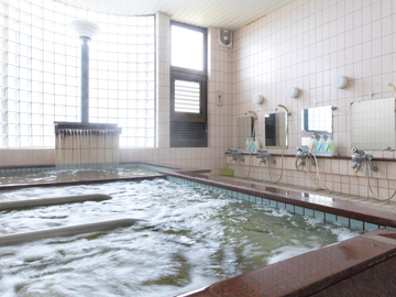 良質な天然温泉が1日の疲れを癒してくれます