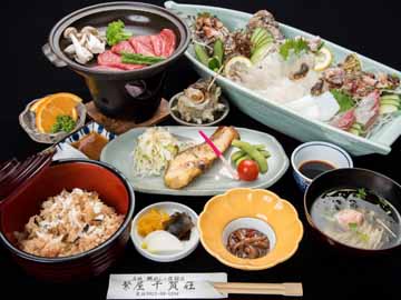 *【夕食一例】 質・量ともに満足していただける島グルメをご提供いたします