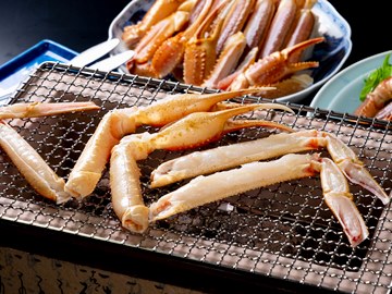 *【炭火焼きがに】お客様の目の前で焼く炭火焼きがに