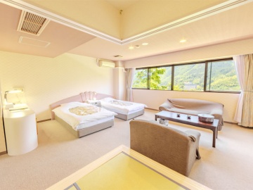 *【和洋室】広々としたベットルームと客間に加えて和室があるゆったりとしたお部屋。