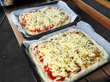 *【体験メニュー】ピザ生地を作るところから♪本格的なドラム缶窯で焼き上げます。