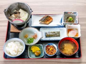 *朝食一例/純和風の「和定食」。早い出発でも嬉しい、午前7時00分からご用意可能です。