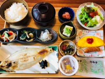 *【朝食】和定食をご用意。朝食で元気をチャージしてお出かけください♪