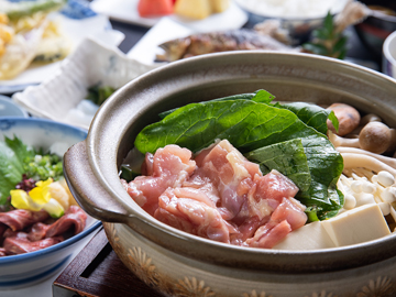 *【夕食一例＊本館】冬季はお鍋・夏は涼し気なお料理などその季節に合わせたお料理をご用意いたします。