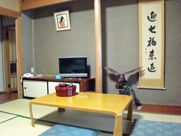*【部屋】8畳の和室は落ち着いた雰囲気で、ゆったり過ごすにはちょうどいいです♪