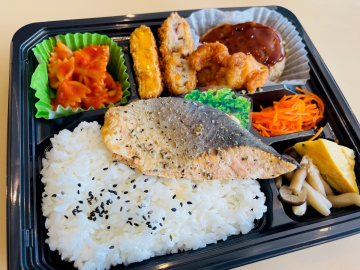 【夕食一例：選べる冷凍お弁当プラン】5種類の中から、お好みのお弁当をお選びください！