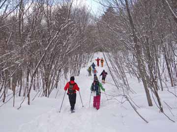 【クロスカントリーコース】新雪の雪山へ