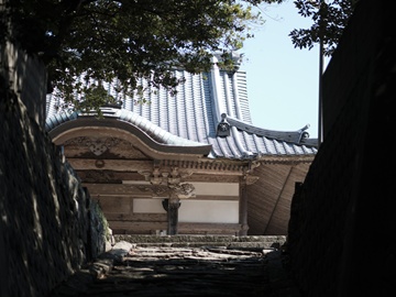 【周辺観光】竹崎観世音寺は709年に建立されました。航海の無事を古来より見守ってくれています。