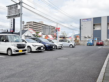 *【無料駐車場】30台駐車可能です。大型車の場合は事前にご連絡ください。