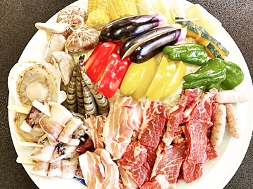 *お肉と海鮮を一緒に食べられるデラックスBBQ