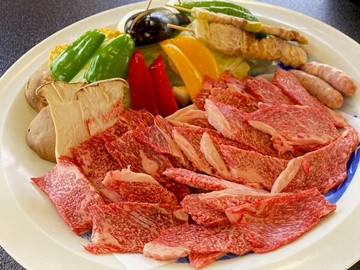 【黒毛和牛ＢＢＱ】きめ細かい霜降り。とろけるような食感と上品な甘みが絶品。