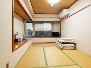 【★★日当たり・景色が良好★★★】開放感のある「角部屋の和室」！西都城の景色を堪能♪♪