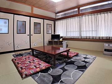 *客室/和室8畳。落ち着きのある純和風の客室です。