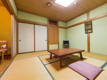 *【部屋/和室一例】お部屋ではインターネットを無料で接続することができるので安心です。