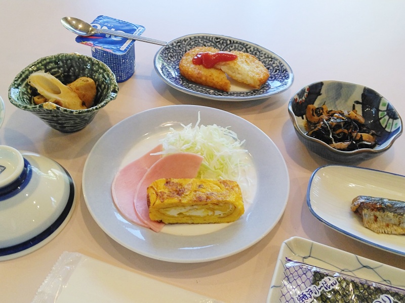 *【食事/朝食一例】新潟特産のお米を使用した、朝から身体が元気になる朝食をご用意します。
